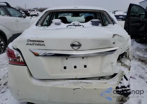 2015 Nissan Altima 2.5 z USA, uszkodzony, nr VIN 1N4AL3AP1FC282221